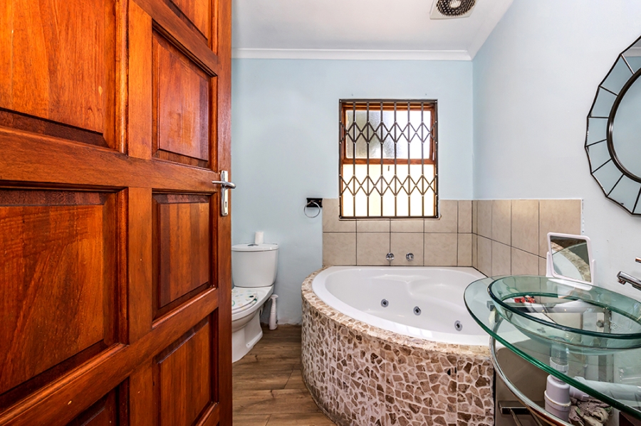 3 Bedroom Property for Sale in Table View Western Cape